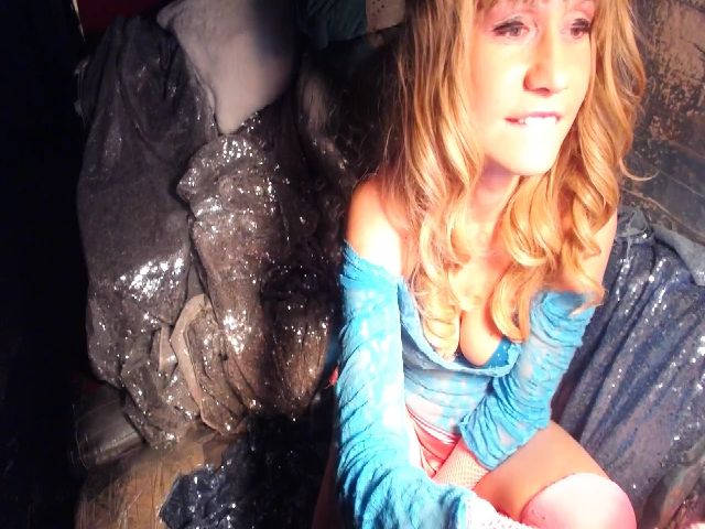 Live sex webcam photo for LiLiLace #273928092