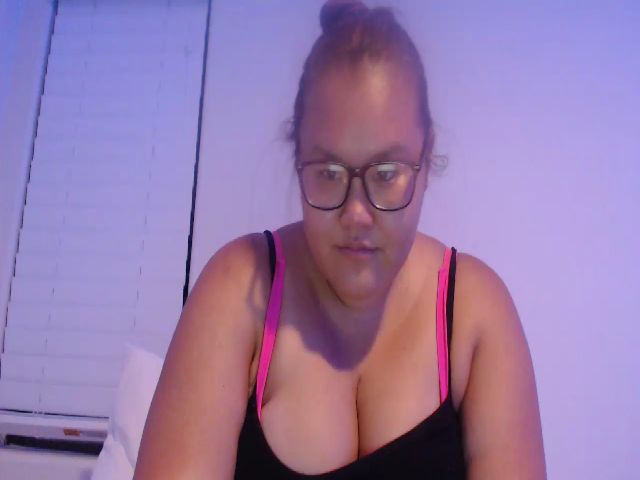 Live sex webcam photo for Li_Rose #274299742