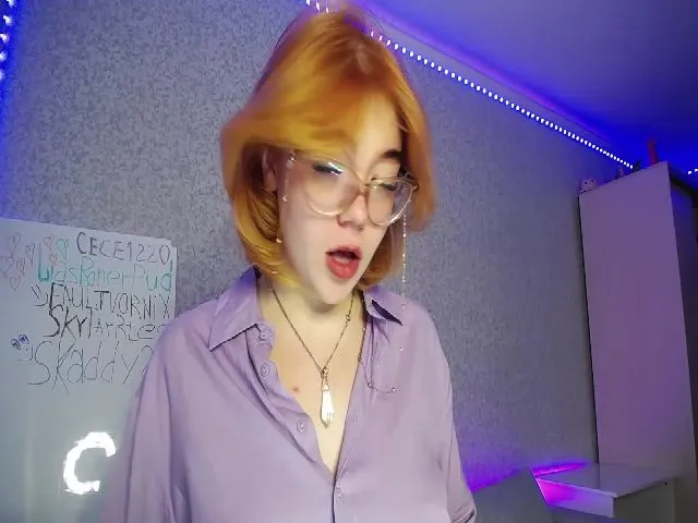 Live sex webcam photo for LiaCandy #272908312