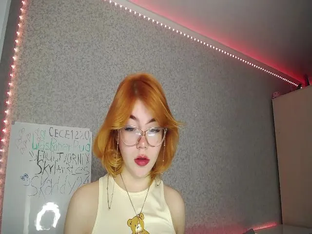 Live sex webcam photo for LiaCandy #272931805