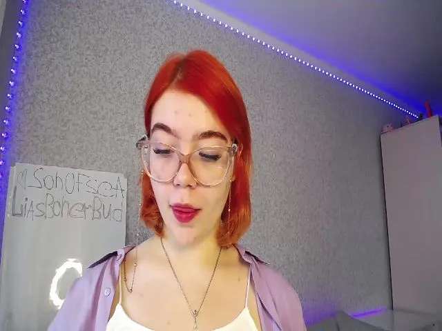 Live sex webcam photo for LiaCandy #273033492
