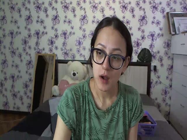 Live sex webcam photo for LiaCherryPie #272925814
