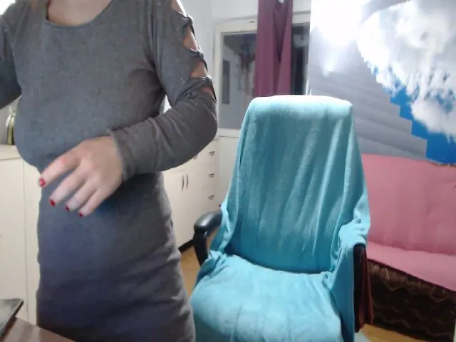 Live sex webcam photo for LiaMelanyy #272038200