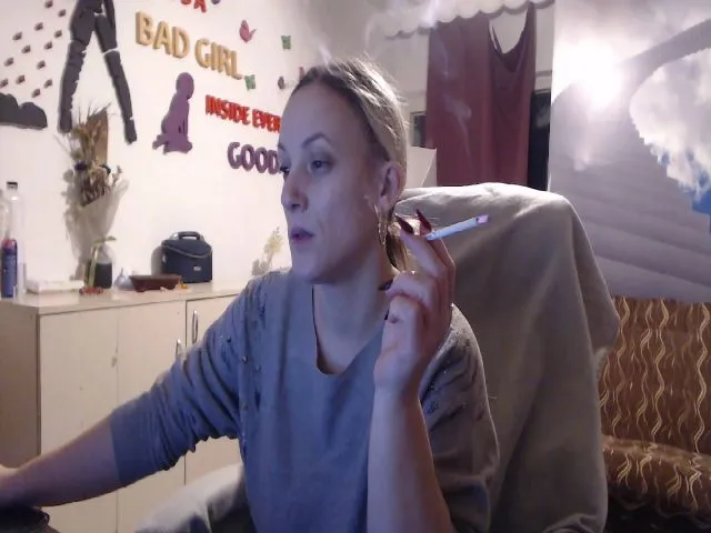 Live sex webcam photo for LiaMelanyy #272492623