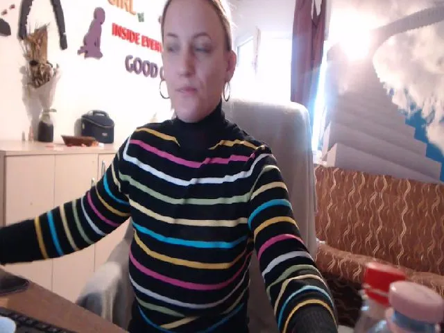 Live sex webcam photo for LiaMelanyy #272743957