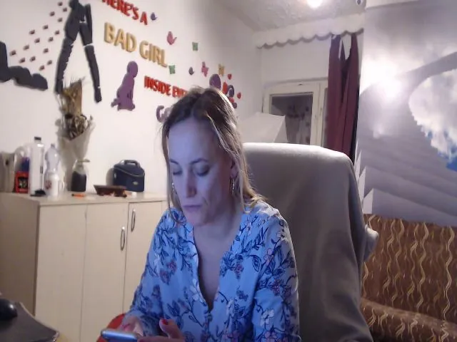 Live sex webcam photo for LiaMelanyy #272833485