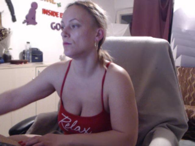 Live sex webcam photo for LiaMelanyy #273070418