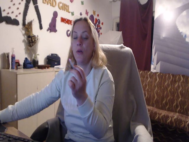 Live sex webcam photo for LiaMelanyy #273111099