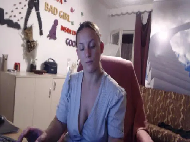 Live sex webcam photo for LiaMelanyy #273671219