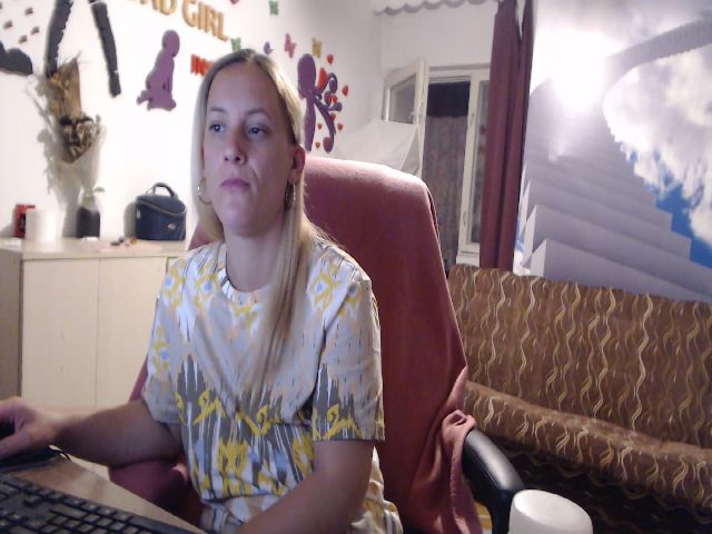 Live sex webcam photo for LiaMelanyy #273747937