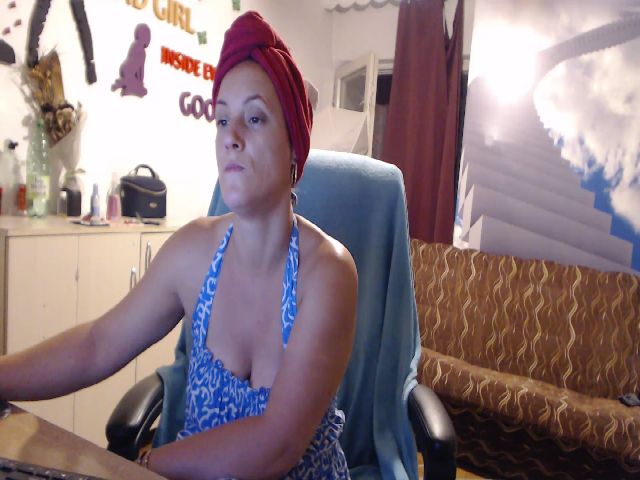 Live sex webcam photo for LiaMelanyy #274015453