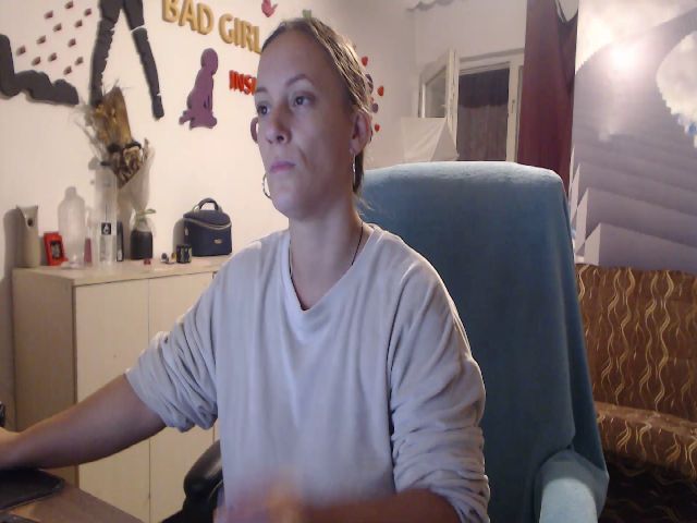 Live sex webcam photo for LiaMelanyy #274672312