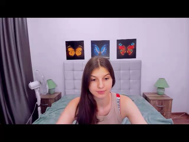 Live sex webcam photo for LiaSugar #274317674