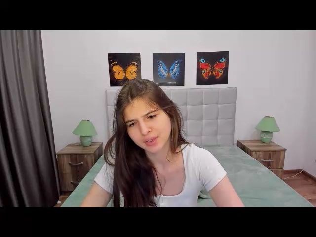 Live sex webcam photo for LiaSugar #274410905