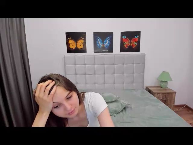 Live sex webcam photo for LiaSugar #274411011