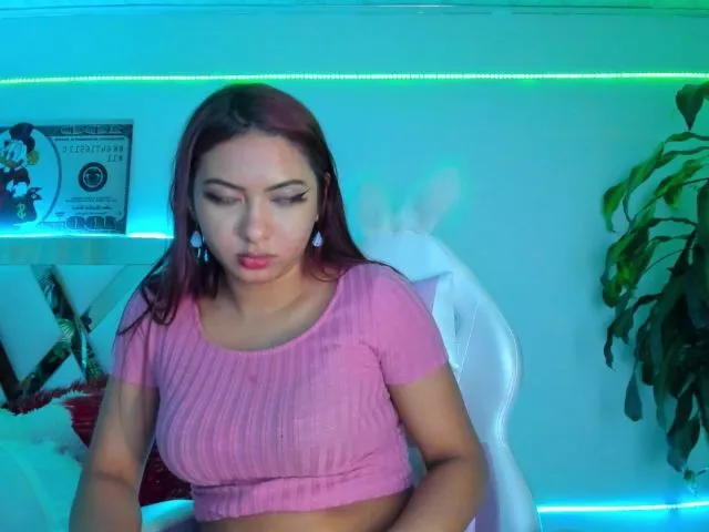 Live sex webcam photo for Liakira #272705694