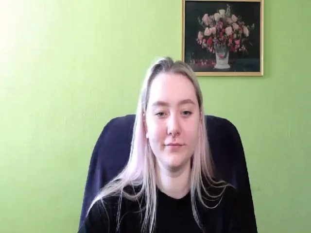 Live sex webcam photo for Liam_Lily #273210756