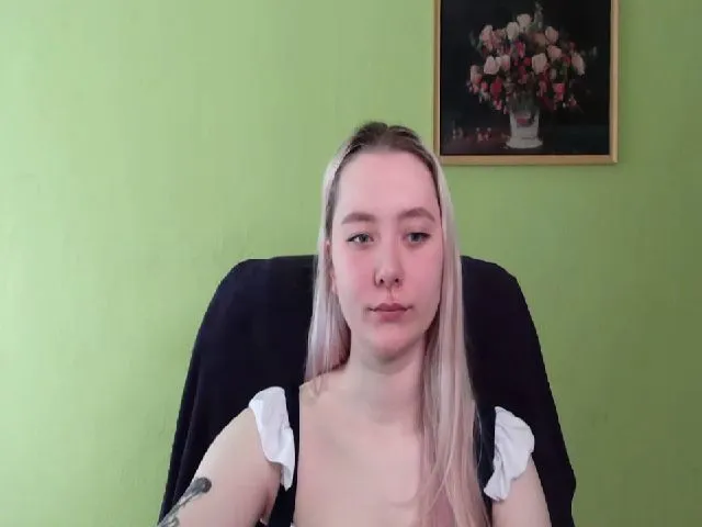 Live sex webcam photo for Liam_Lily #273344476