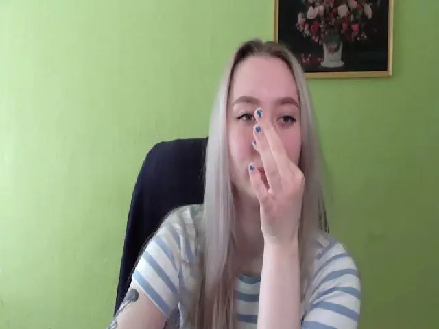 Live sex webcam photo for Liam_Lily #273392278