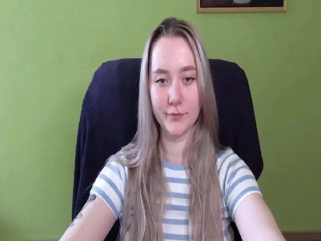 Live sex webcam photo for Liam_Lily #273394428