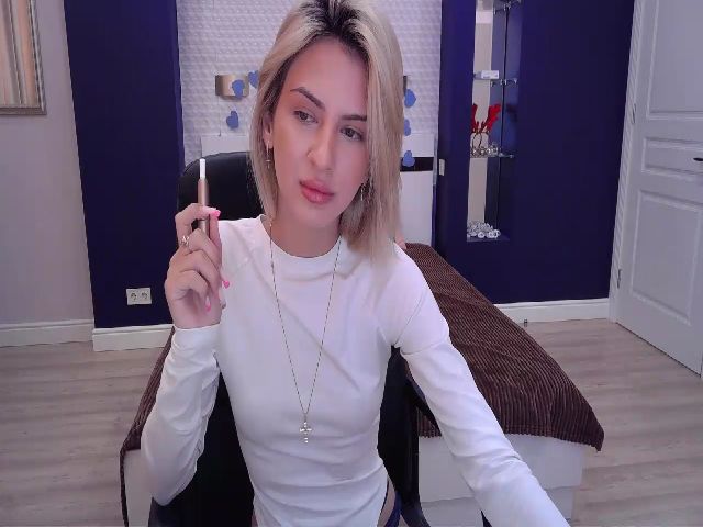 Live sex webcam photo for LianaSimmons #274091819