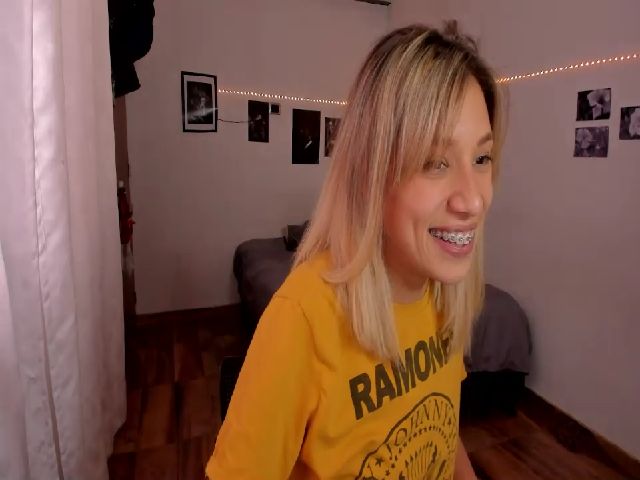 Live sex webcam photo for Liana_rose #271901067