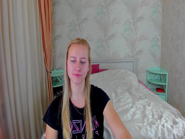 Live sex webcam photo for LikondaJuicy #271921727