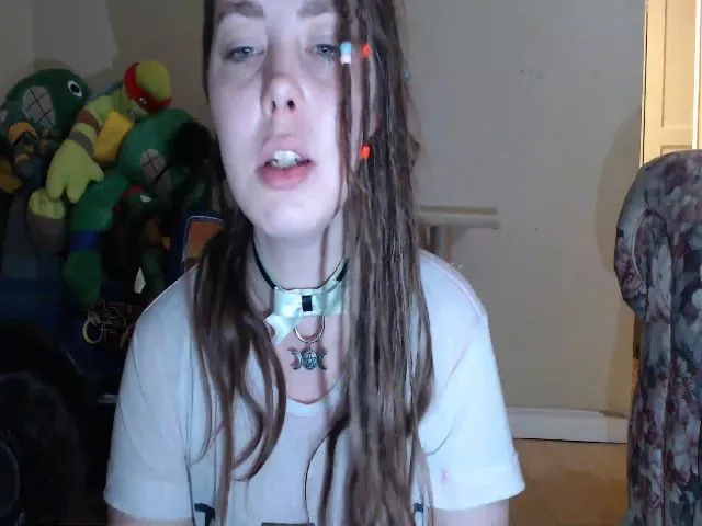 Live sex webcam photo for LilEmmy1999 #272847861