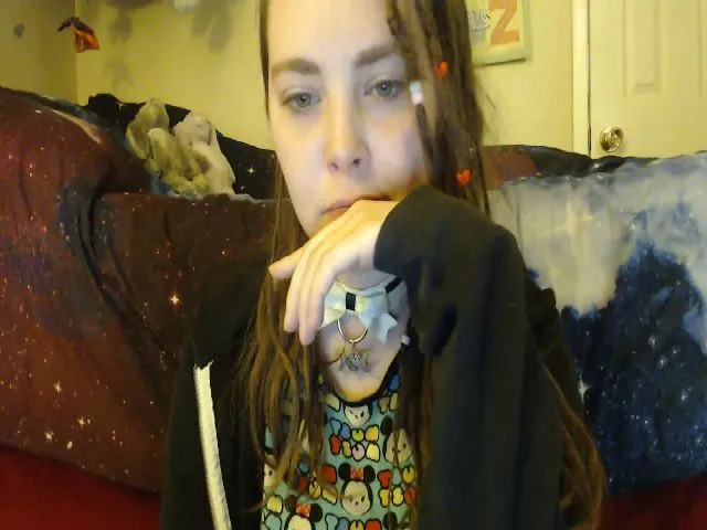 Live sex webcam photo for LilEmmy1999 #272859816