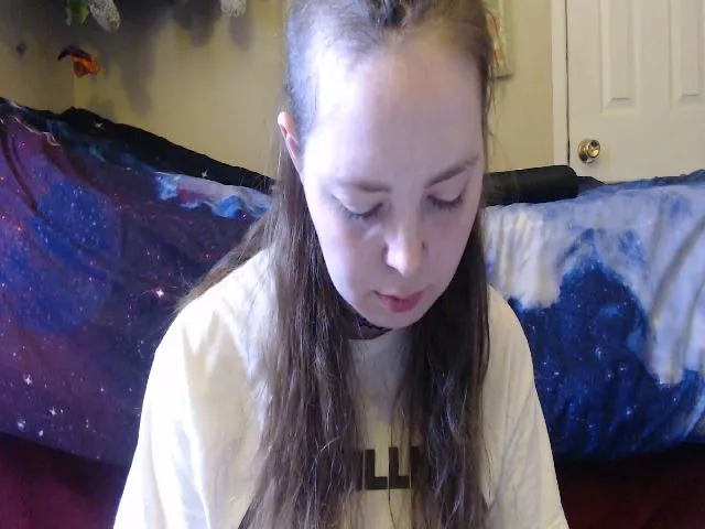 Live sex webcam photo for LilEmmy1999 #273430422