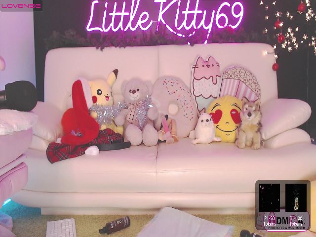 Live sex webcam photo for LilKitty_69 #271780980