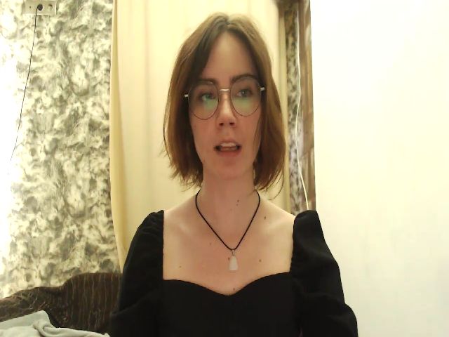 Live sex webcam photo for LilRosse #274644605