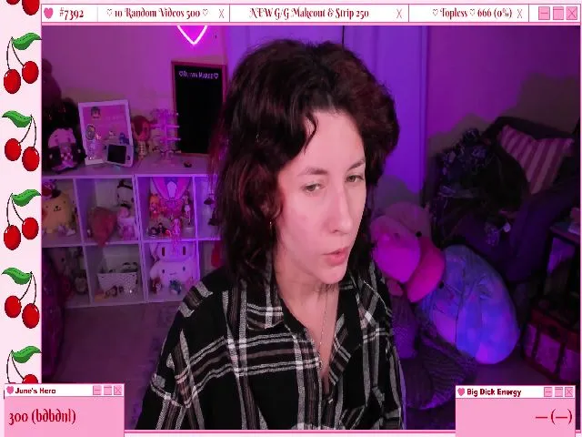 Live sex webcam photo for Lil_MissAngel #273917286