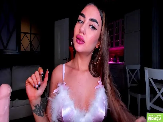 Live sex webcam photo for Lil_PrincessG #272248960