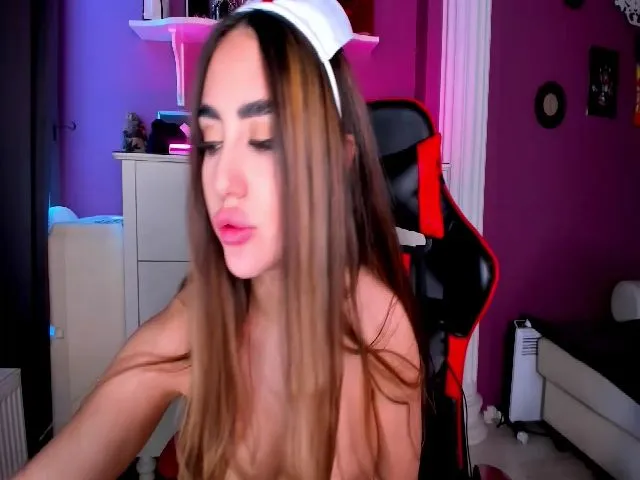 Live sex webcam photo for Lil_PrincessG #272508777