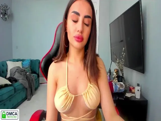 Live sex webcam photo for Lil_PrincessG #273480389