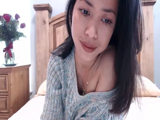 Live sex webcam photo for Lil__Bit #272083315