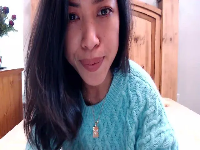 Live sex webcam photo for Lil__Bit #272137511