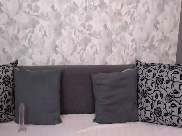 Live sex webcam photo for Lil_ada #273980615