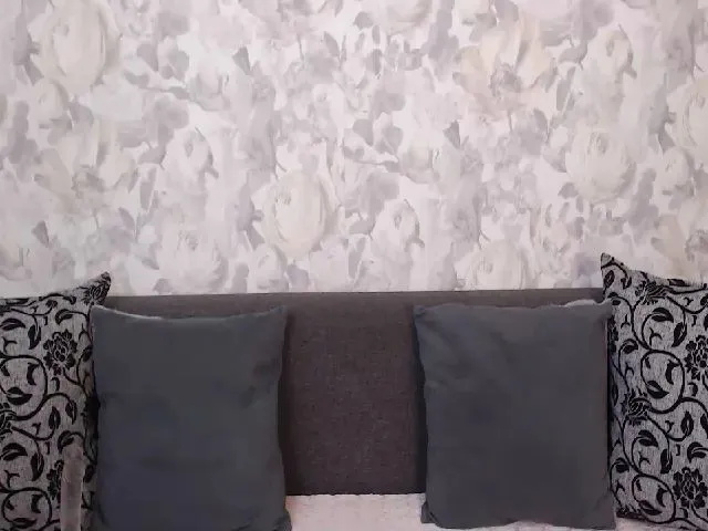 Live sex webcam photo for Lil_ada #273992627
