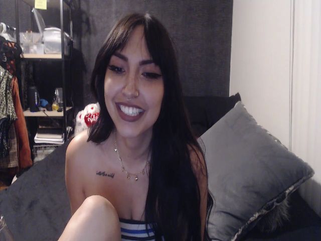 Live sex webcam photo for Lil_bunniii #273651114