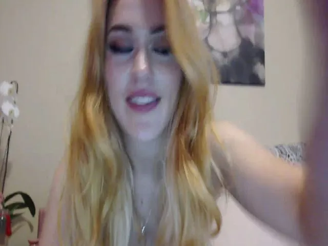 Live sex webcam photo for LilaWylde #271967933