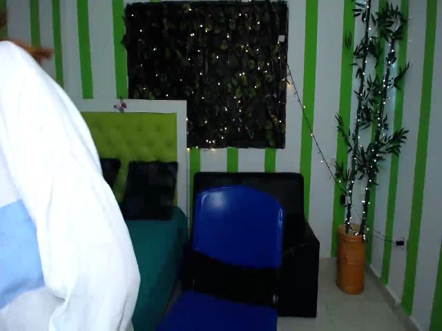 Live sex webcam photo for Lilcutex #271823093