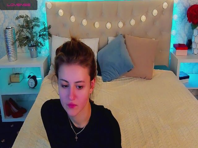 Live sex webcam photo for LiliDanger #272315040