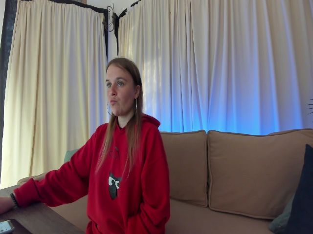 Live sex webcam photo for Lili_GoldS #273240634