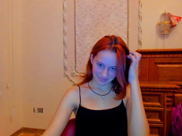 Live sex webcam photo for Lili__Anna #271888582