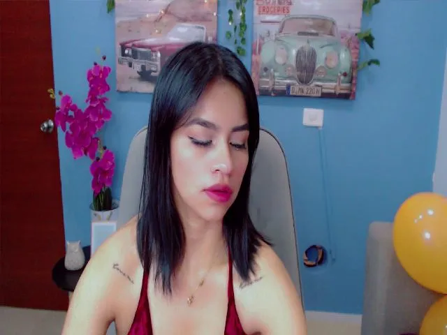 Live sex webcam photo for Lili_cutee #272979924