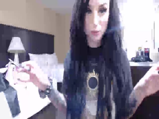 Live sex webcam photo for Lilith_Moon33 #272275379