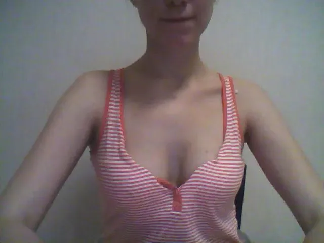 Live sex webcam photo for Lilly_Bella #271711194