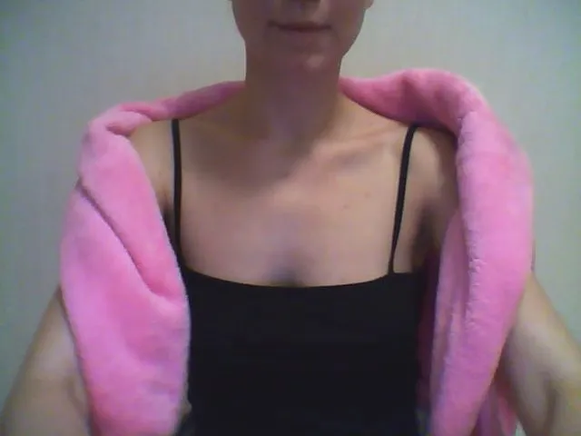Live sex webcam photo for Lilly_Bella #271721557